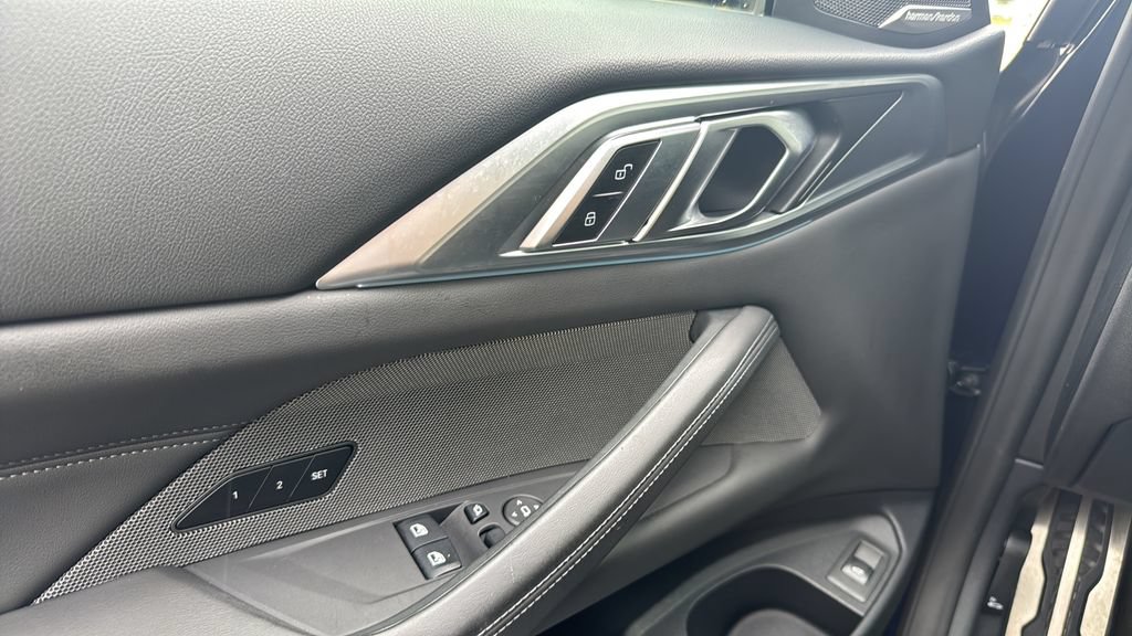 Used 2025 BMW M4 Coupe w/ Executive Package RWD image 29