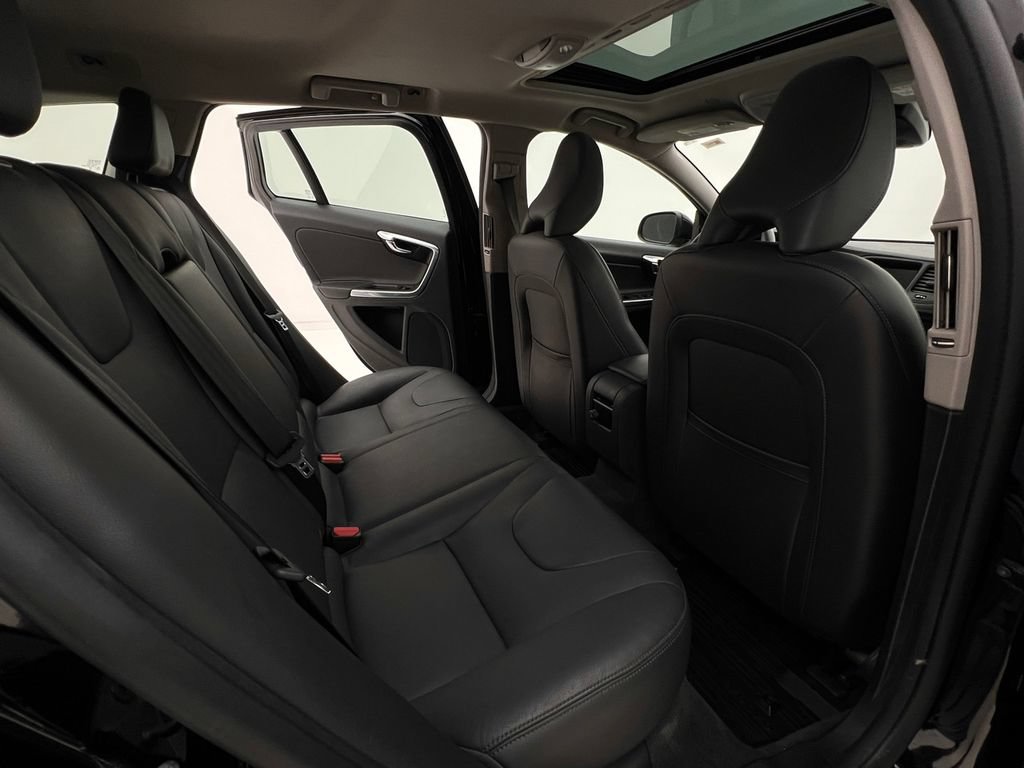 Used 2016 Volvo V60 T5 Premier AWD/4WD image 12