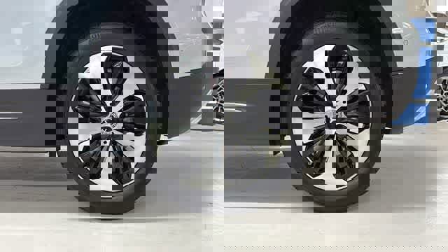 Certified 2026 Mercedes-Benz GLB 250 4MATIC image 11