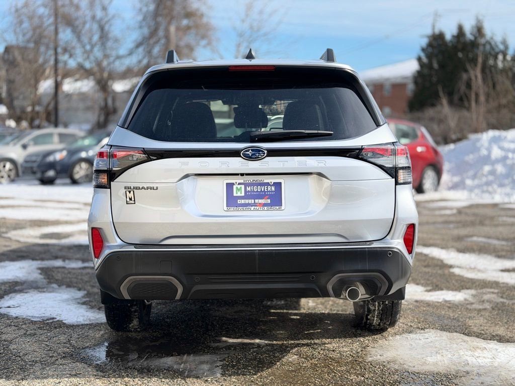 Used 2025 Subaru Forester Limited image 5