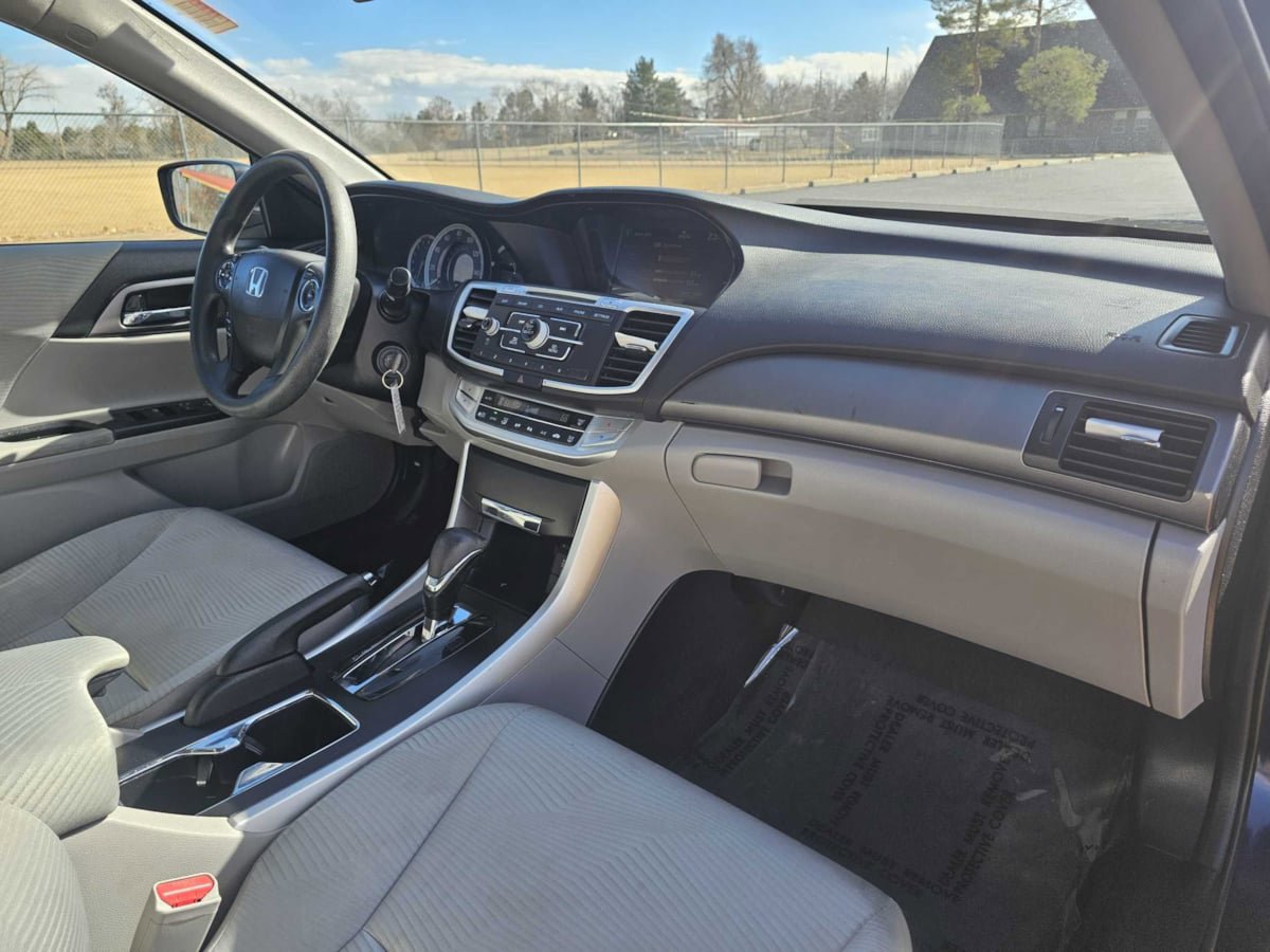 Used 2014 Honda Accord LX image 35