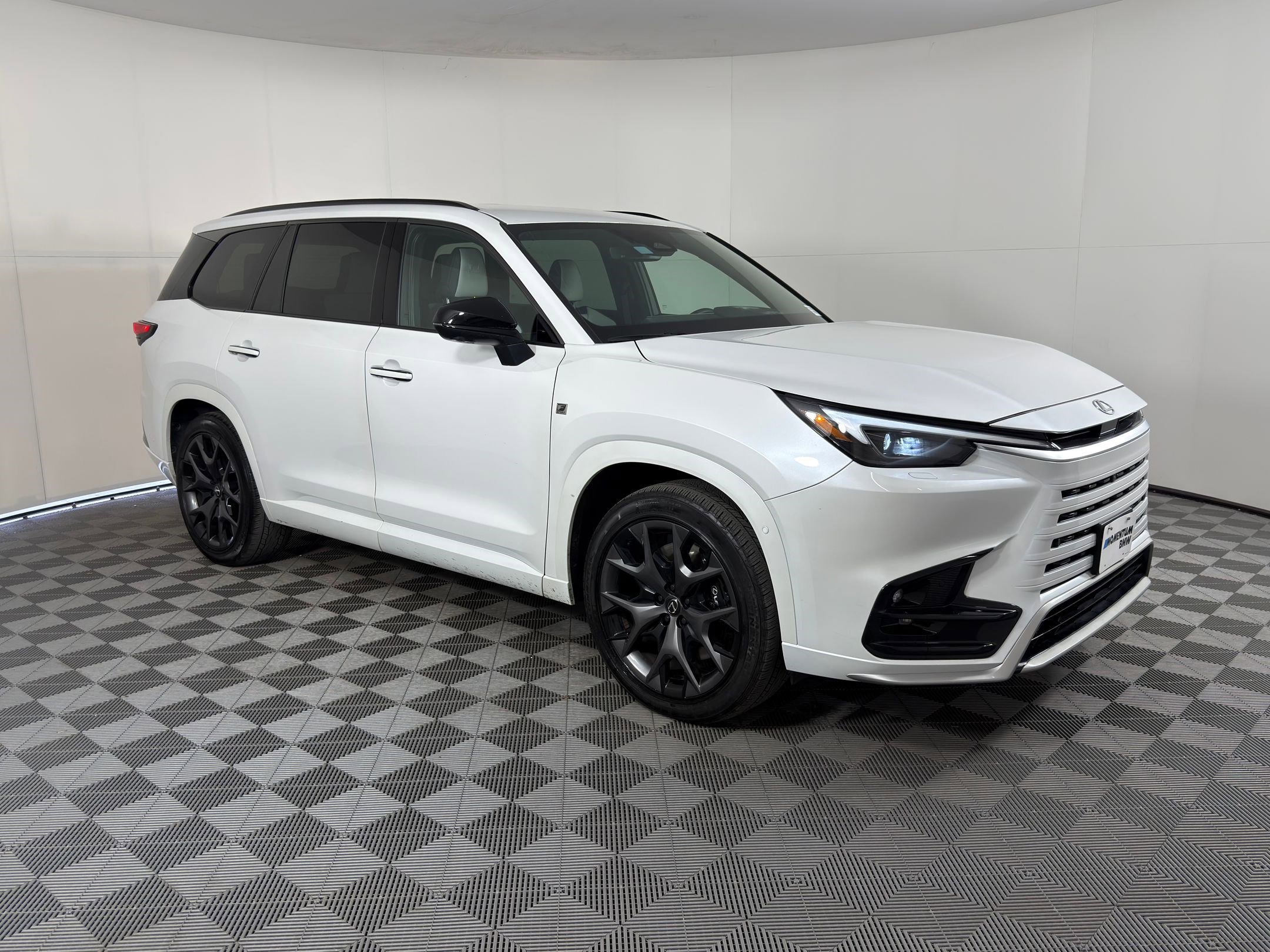 Used 2025 Lexus TX 500h TX 500h F SPORT Premium image 6