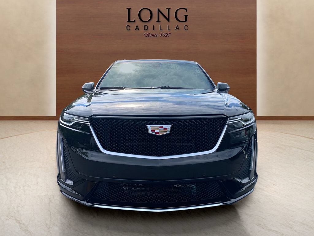 Certified 2025 Cadillac XT6 Sport w/ LPO, Floor Liner Package AWD/4WD image 8
