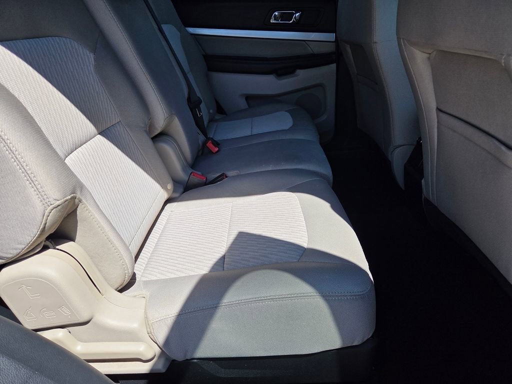 Used 2018 Ford Explorer FWD image 28