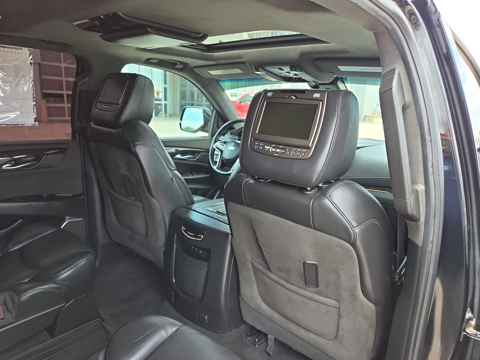 Used 2017 Cadillac Escalade Platinum AWD/4WD image 42