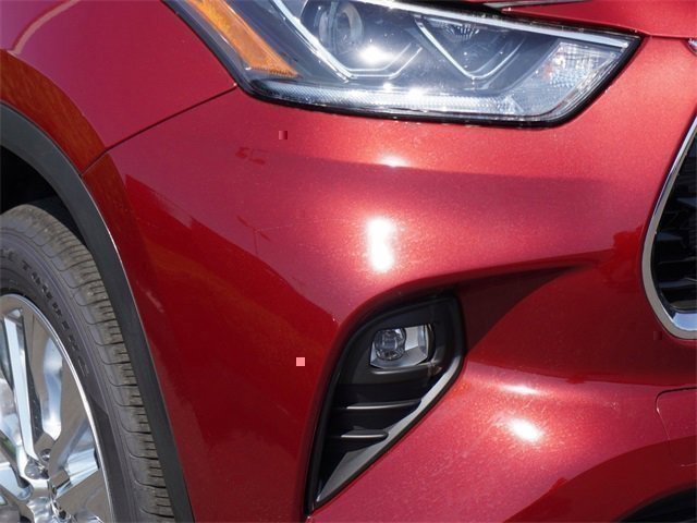 New 2025 Toyota Highlander Limited image 2