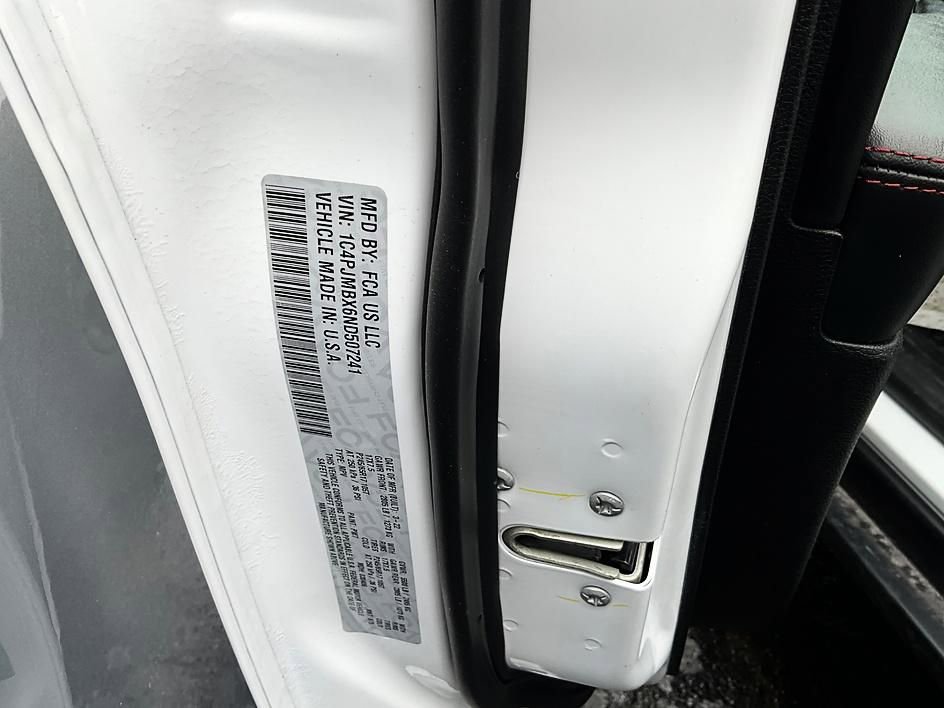 Used 2022 Jeep Cherokee Trailhawk w/ Comfort/Convenience Group image 36