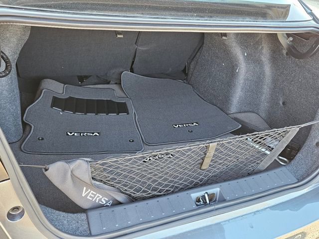 New 2025 Nissan Versa SR w/ Trunk Package FWD image 13