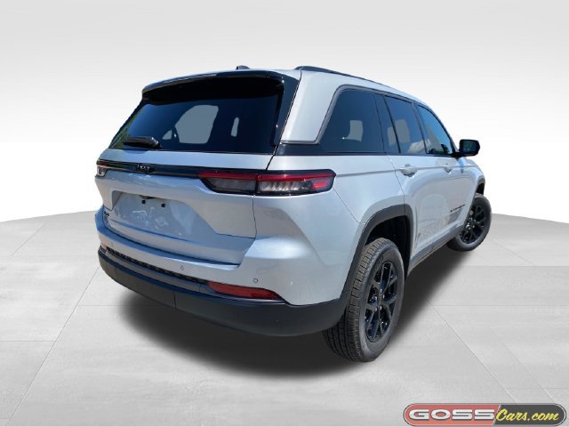 New 2026 Jeep Grand Cherokee Altitude AWD/4WD image 3