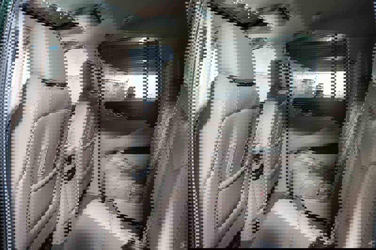 Used 2016 Cadillac Escalade ESV Premium image 19