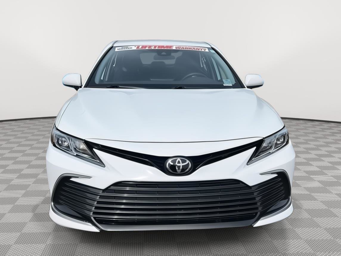 Used 2024 Toyota Camry LE image 8
