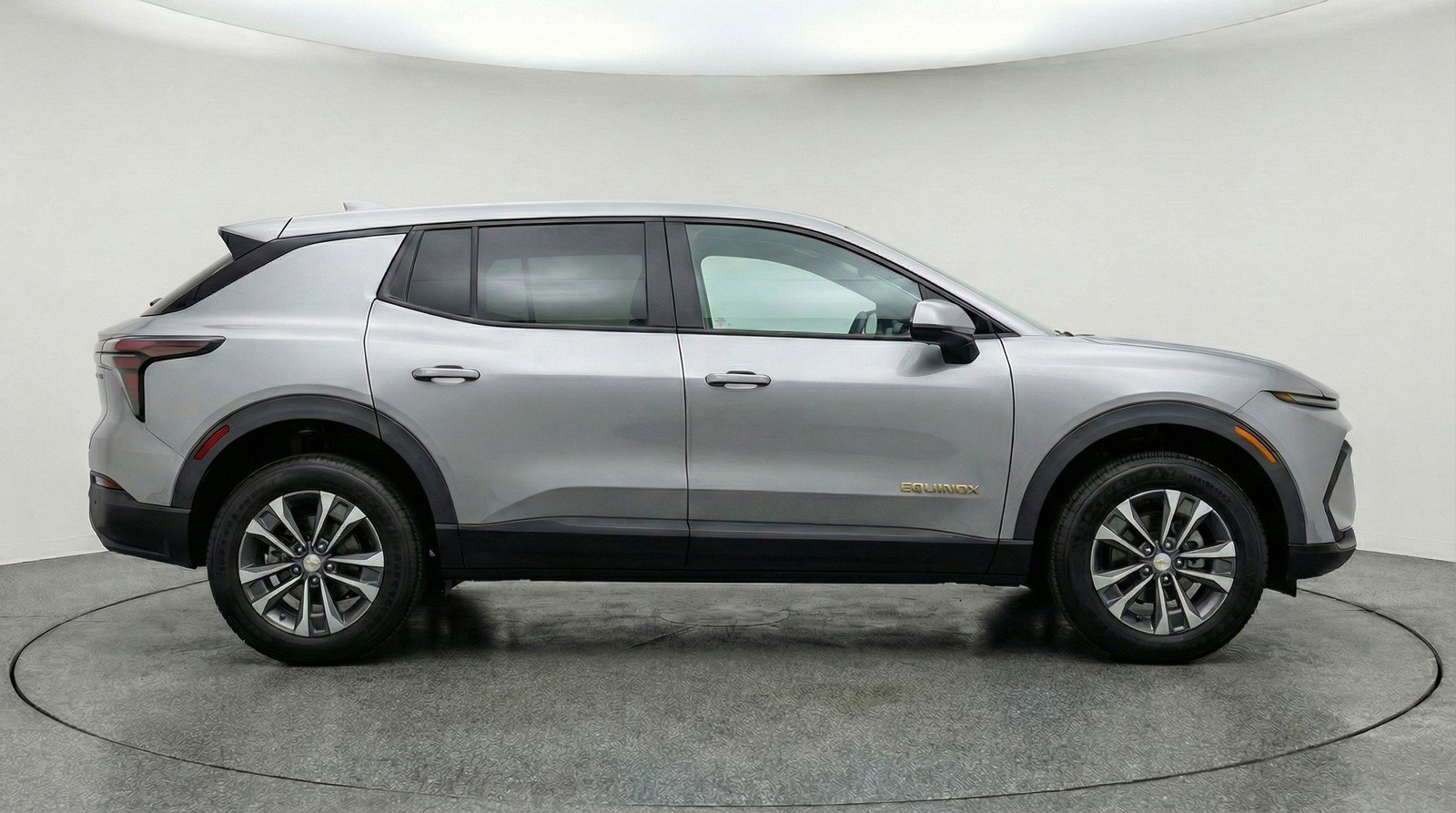 Used 2025 Chevrolet Equinox LT FWD image 11