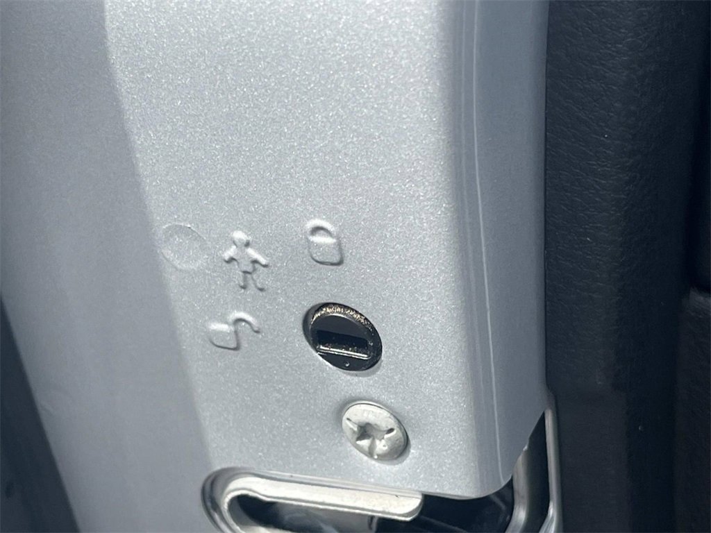 Used 2023 Jeep Grand Cherokee Altitude image 14