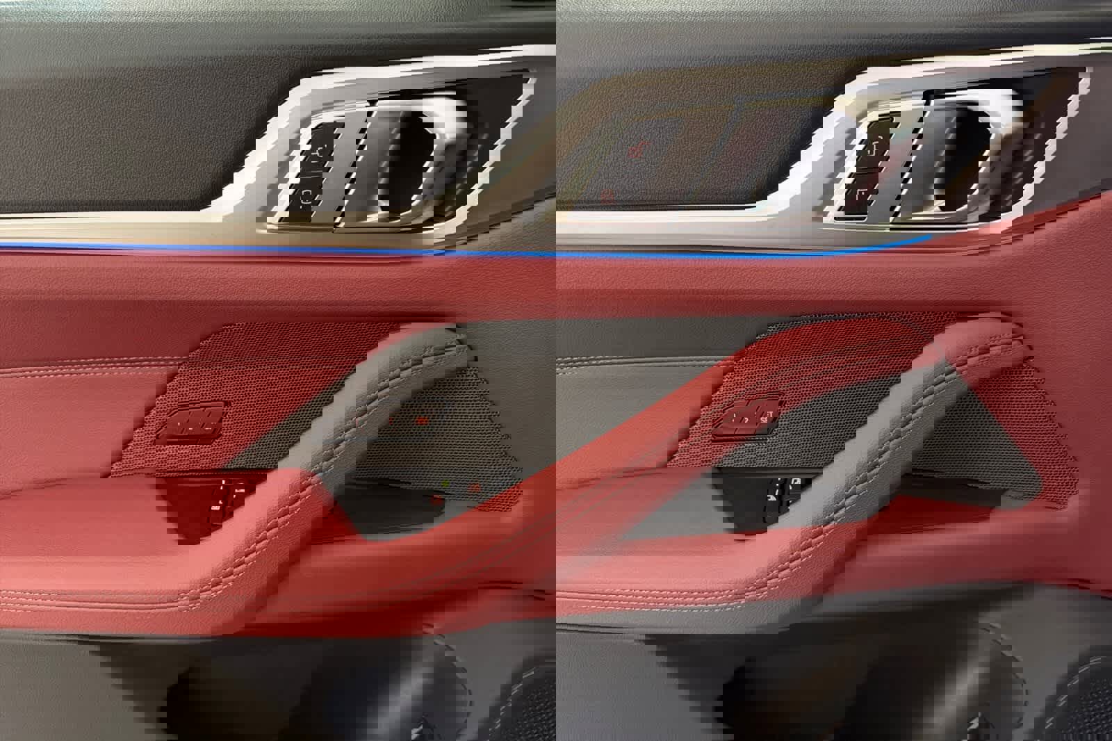 Used 2025 BMW i4 eDrive40 w/ Premium Package image 12