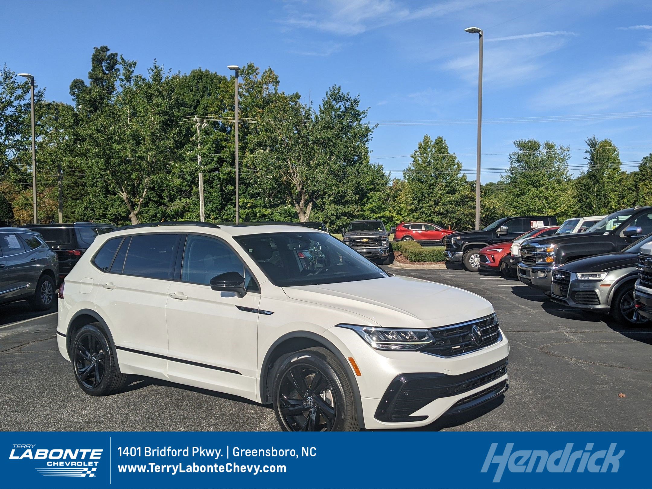 Used 2023 Volkswagen Tiguan SE R-Line