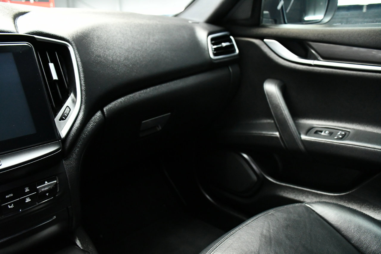 Used 2020 Maserati Ghibli image 25