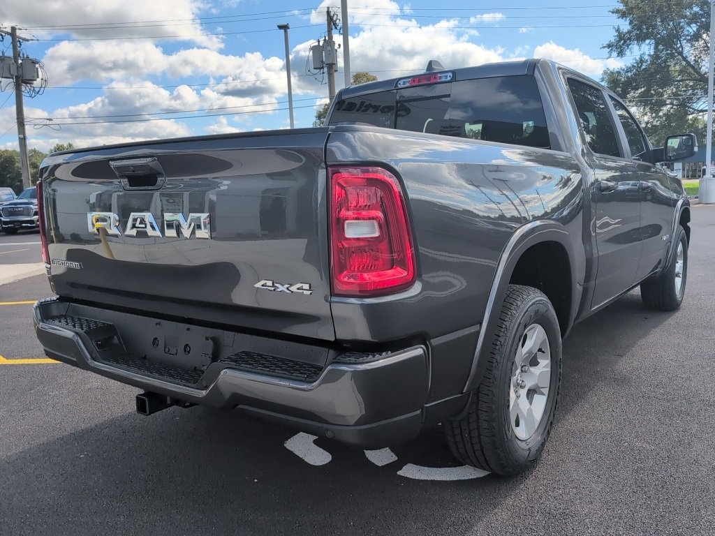 New 2025 RAM 1500 4x4 Crew Cab image 7