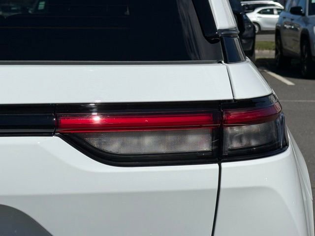 New 2026 Jeep Grand Cherokee Limited AWD/4WD image 15