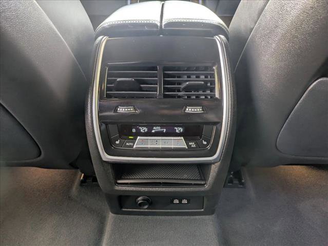 Used 2025 BMW X5 xDrive50e image 14