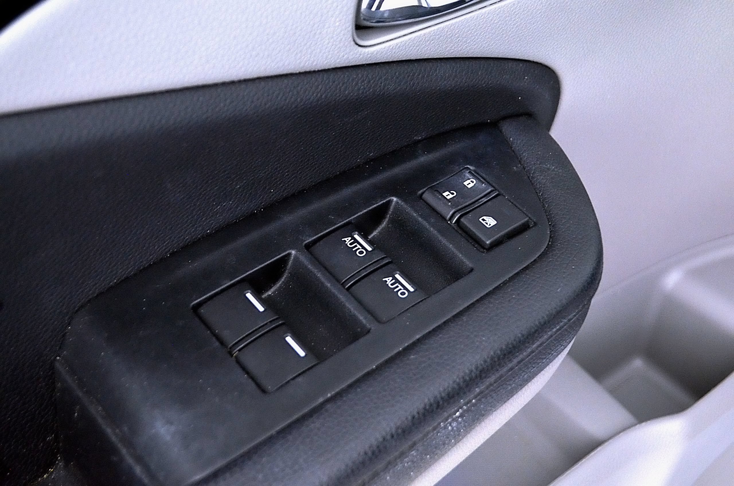 Used 2022 Honda Pilot Touring image 17