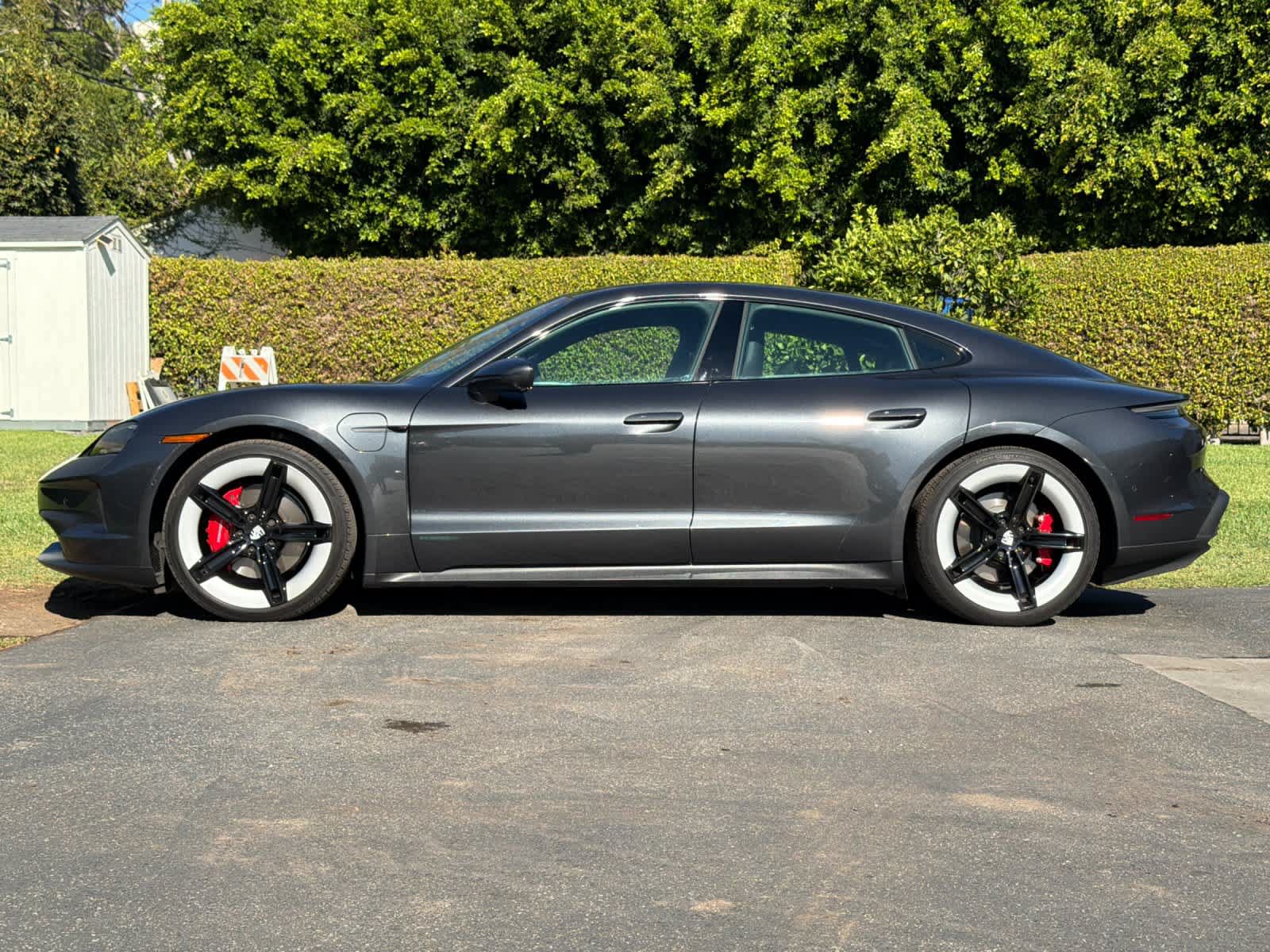 Certified 2025 Porsche Taycan 4S AWD/4WD image 2