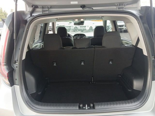 Certified 2025 Kia Soul LX w/ LX Technology Package FWD image 22