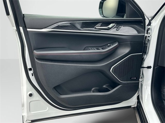 Used 2022 Jeep Grand Cherokee Trailhawk image 13