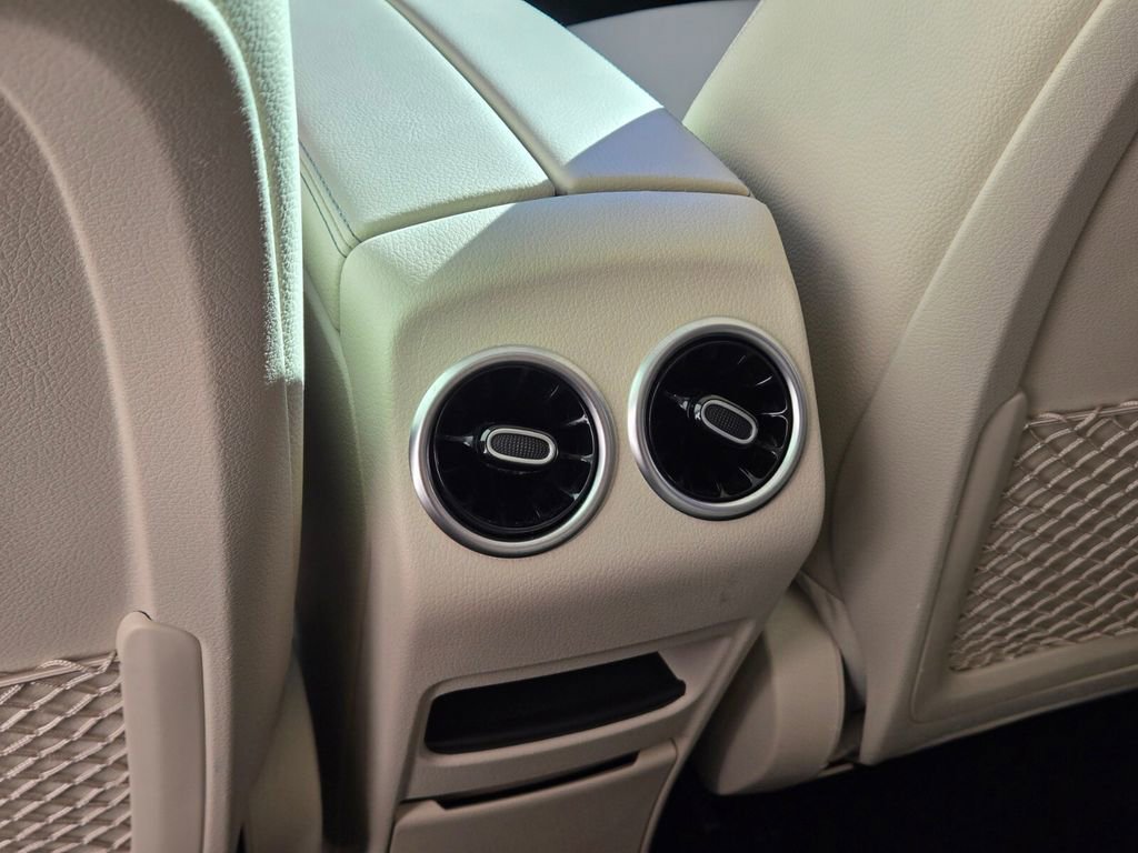 Used 2021 Mercedes-Benz GLB 250 image 15