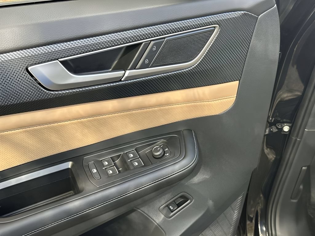 New 2026 Volkswagen Atlas Cross Sport SEL AWD/4WD image 13