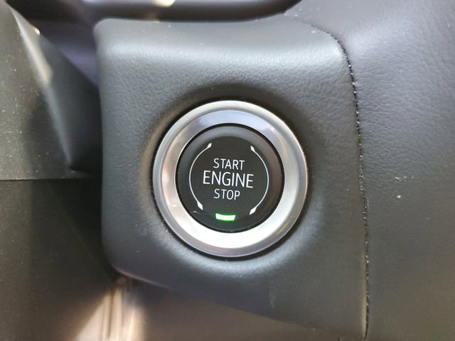 Used 2024 Chevrolet Suburban Premier AWD/4WD image 34