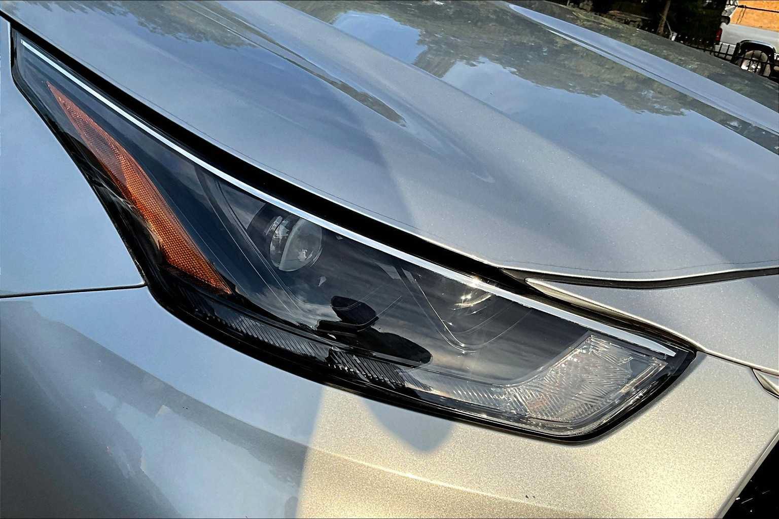 Used 2023 Toyota Highlander XLE AWD/4WD image 27