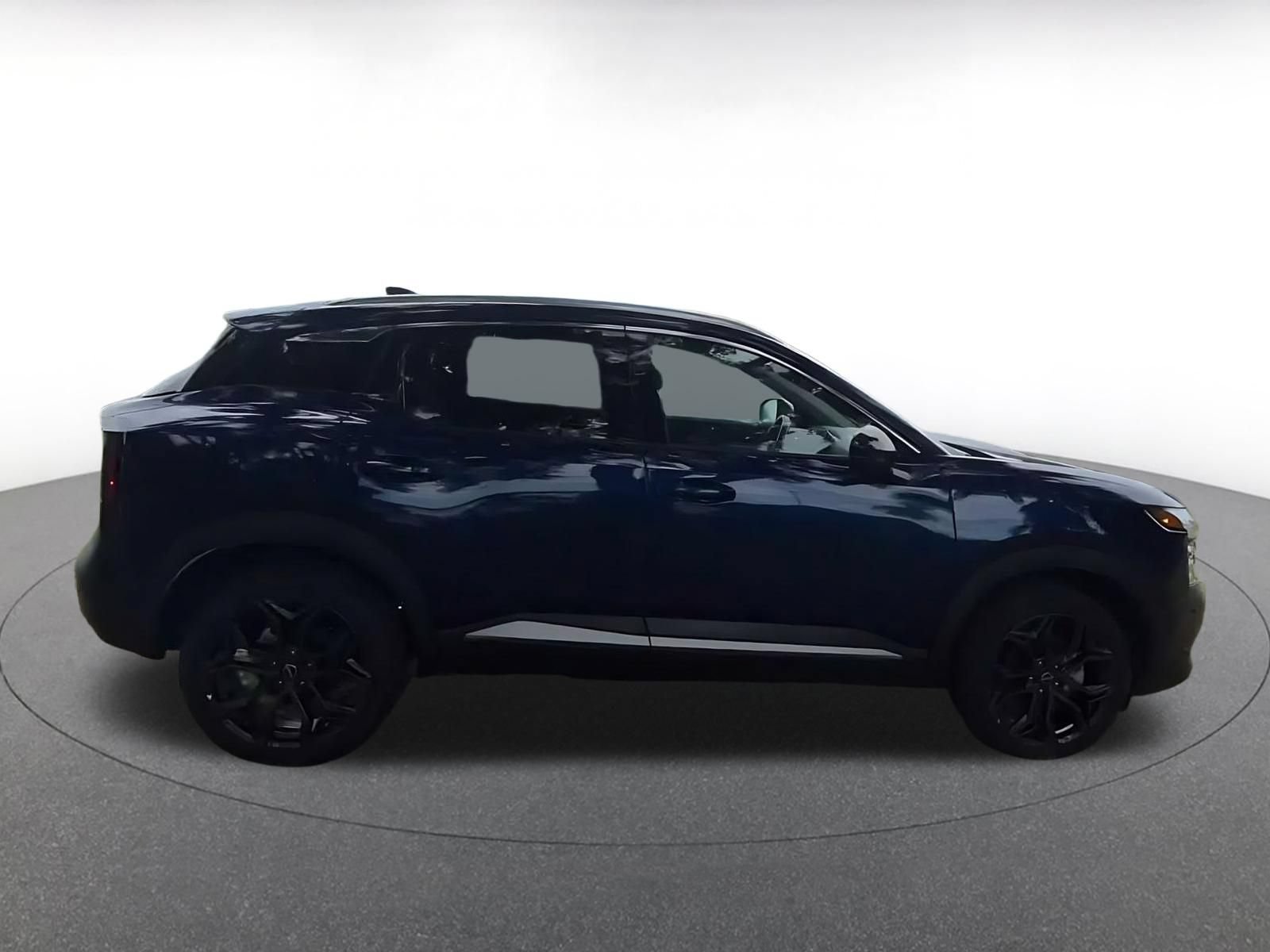 Used 2026 Nissan Kicks SR FWD image 15