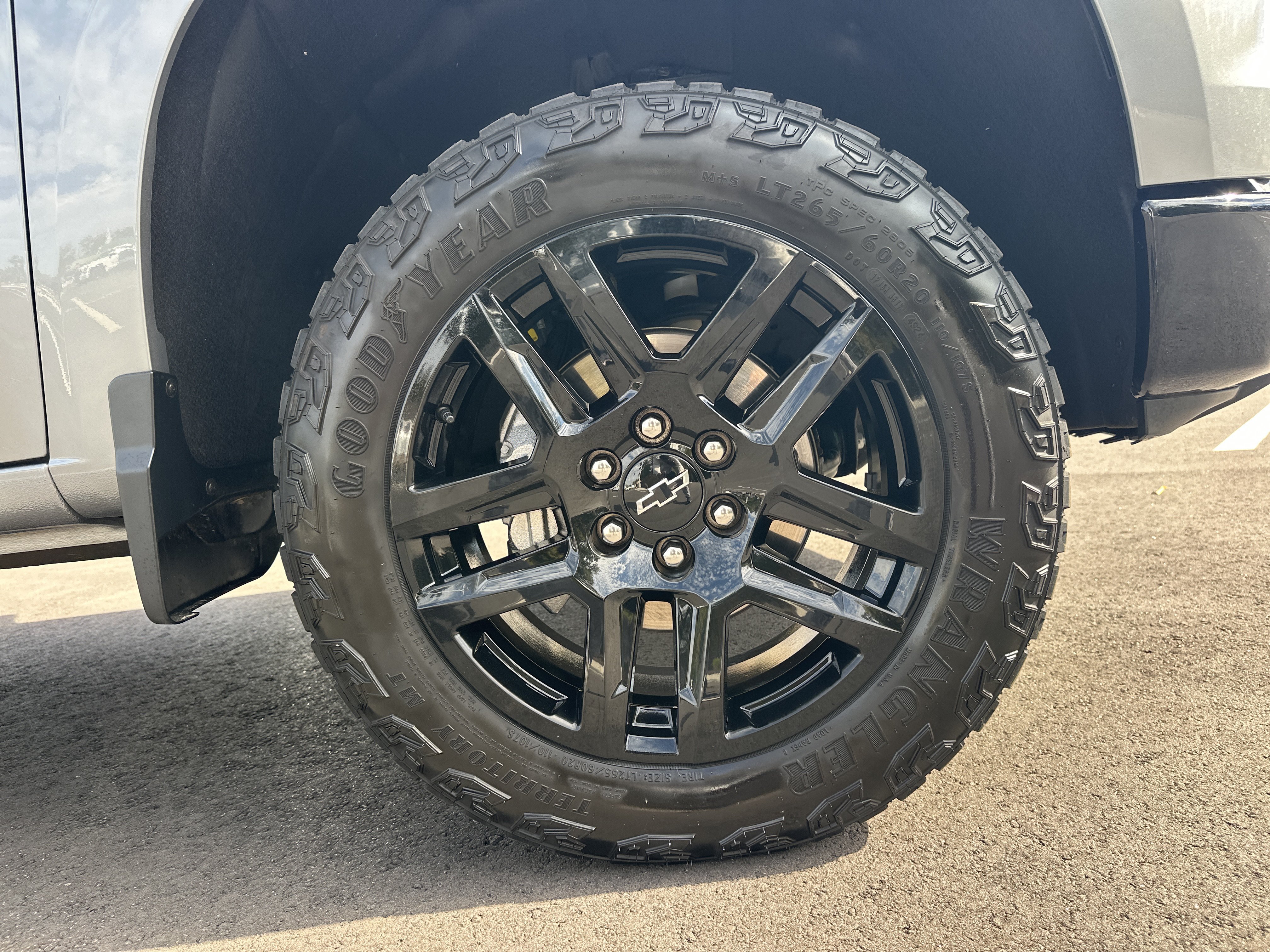 Used 2025 Chevrolet Silverado 1500 Custom Trail Boss AWD/4WD image 12