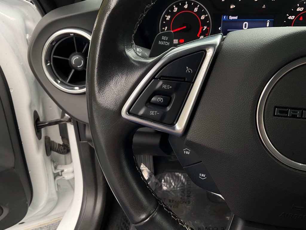 Used 2022 Chevrolet Camaro LT RWD image 11