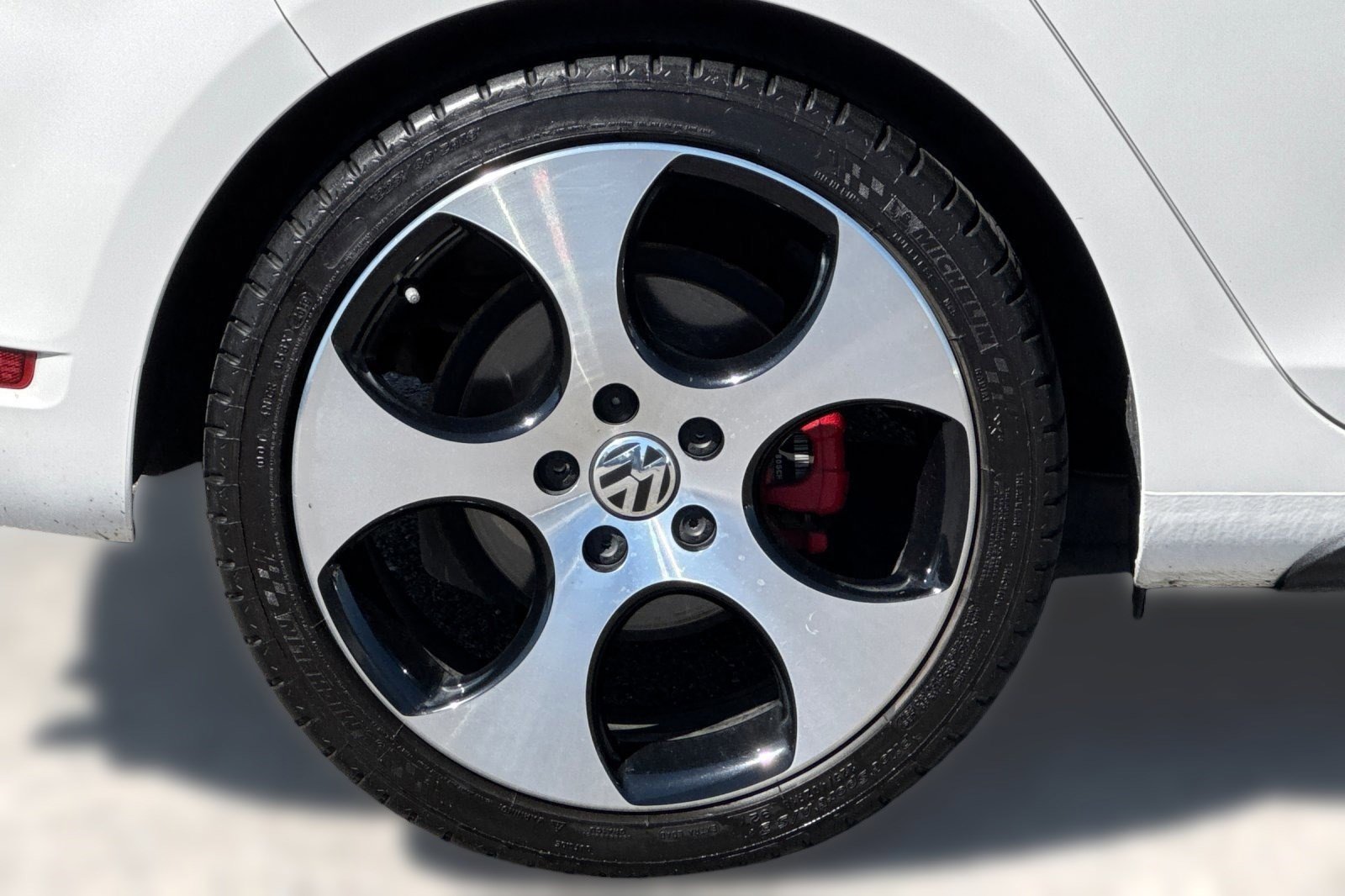 Used 2012 Volkswagen Golf 4-Door image 11