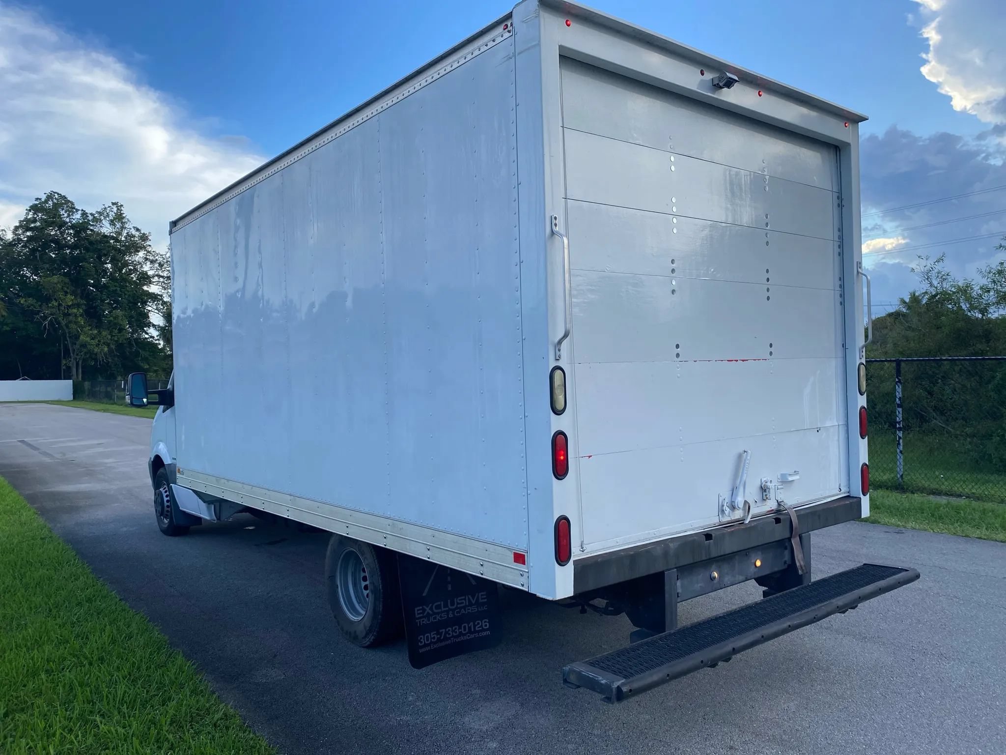 Used 2014 Mercedes-Benz Sprinter 3500 image 8