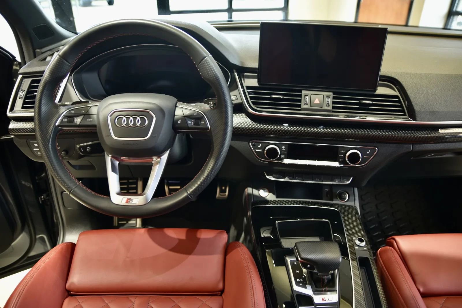 Used 2024 Audi SQ5 Premium Plus w/ S Sport Package AWD/4WD image 13