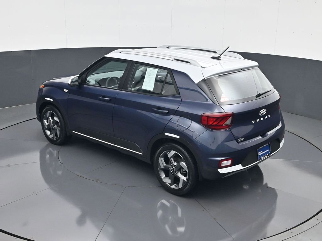 Certified 2023 Hyundai Venue Limited w/ Cargo Package image 19