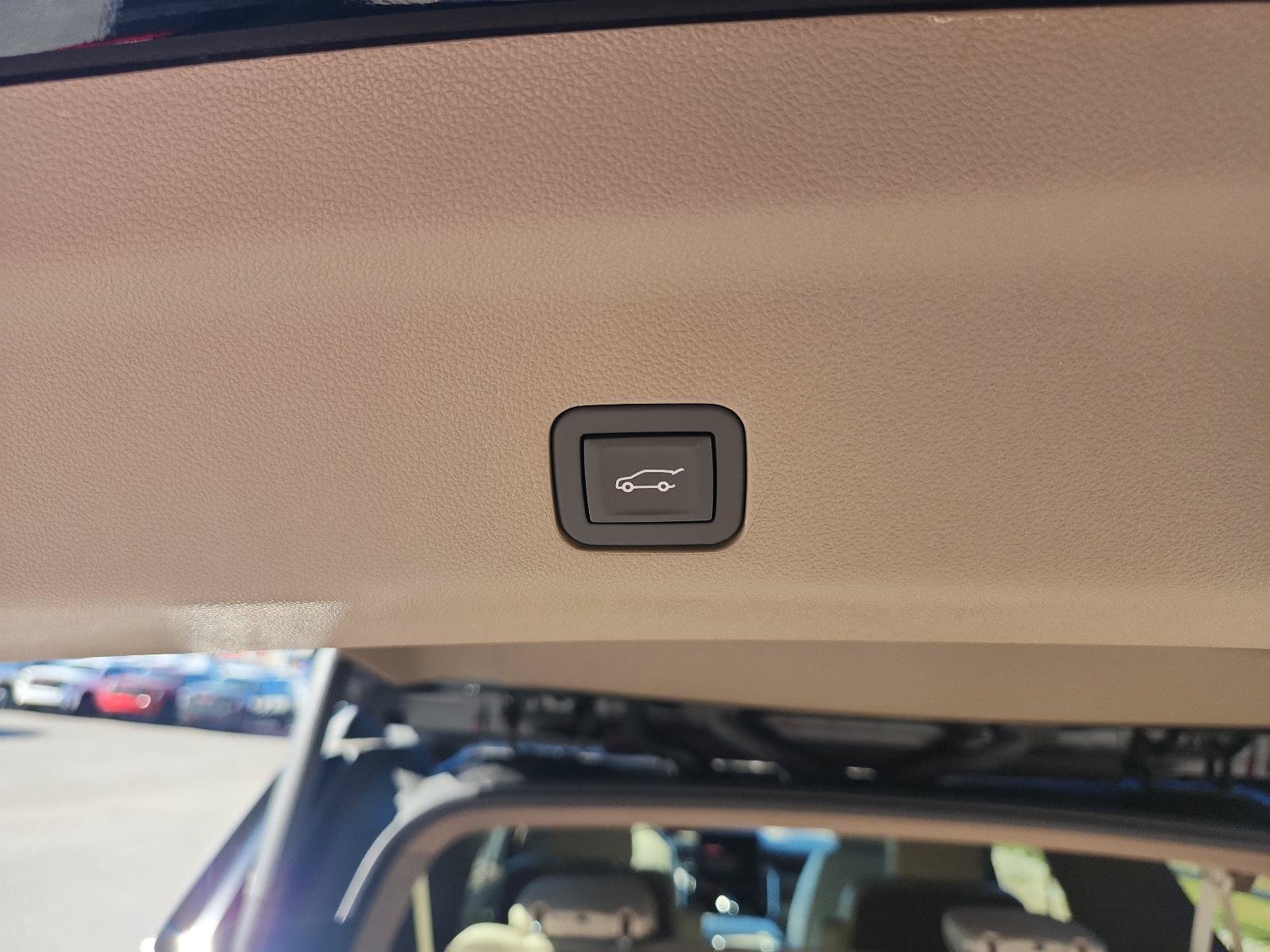 New 2026 GMC Yukon XL Denali w/ Sun & Power Step Package AWD/4WD image 9