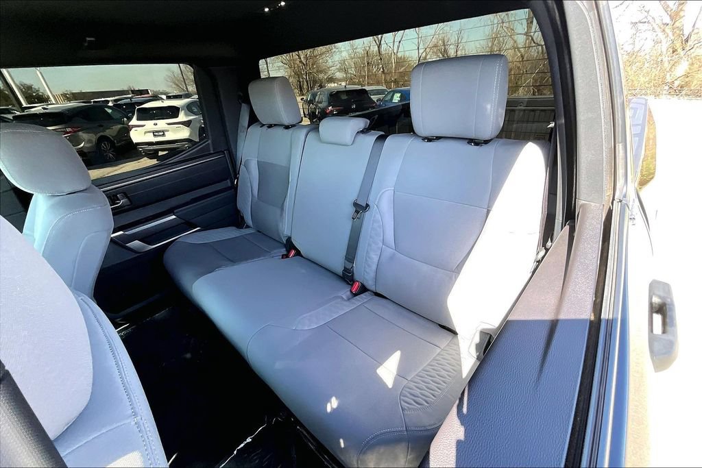 Used 2025 Toyota Tundra SR5 AWD/4WD image 36