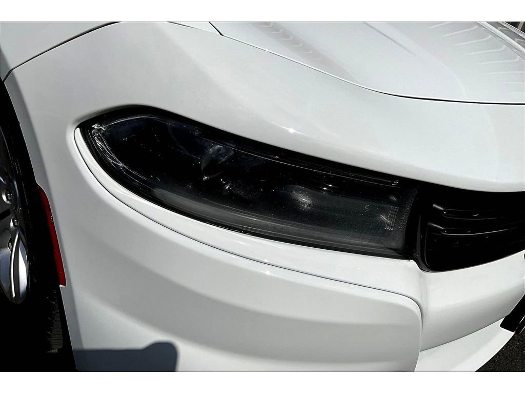 Used 2020 Dodge Charger SXT w/ Leather Interior Group RWD image 28