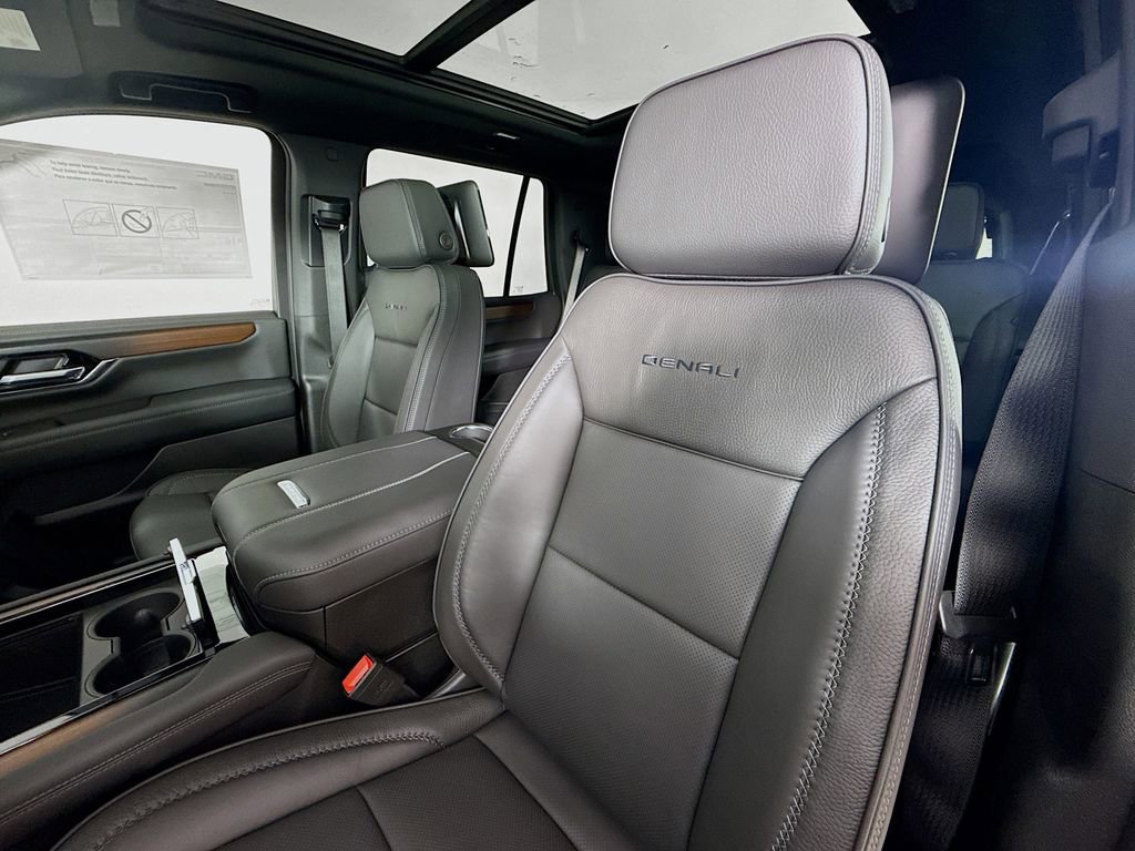 New 2026 GMC Yukon Denali w/ Denali Reserve Package AWD/4WD image 26