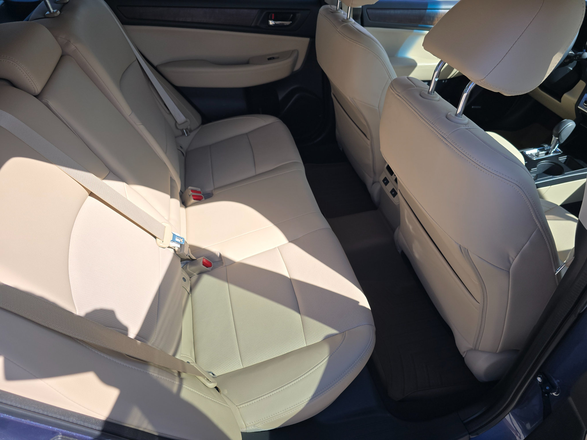 Used 2016 Subaru Outback 3.6R Limited AWD/4WD image 17
