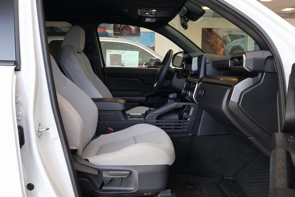 Used 2025 Toyota 4Runner SR5 RWD image 10