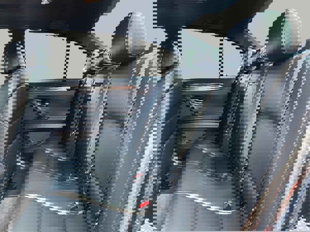 Used 2013 BMW 550i Sedan image 22