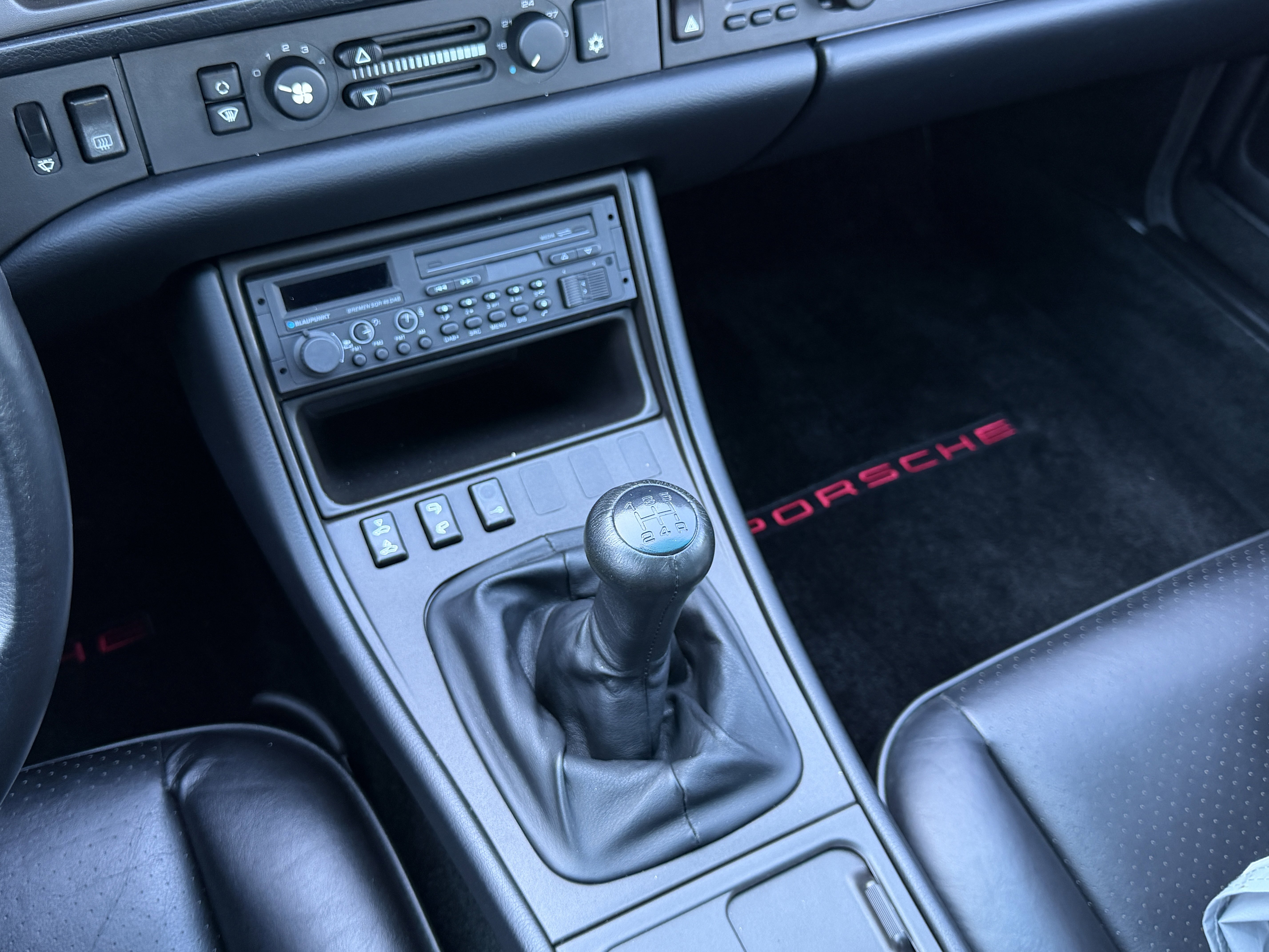 Used 1989 Porsche 944 Coupe image 24