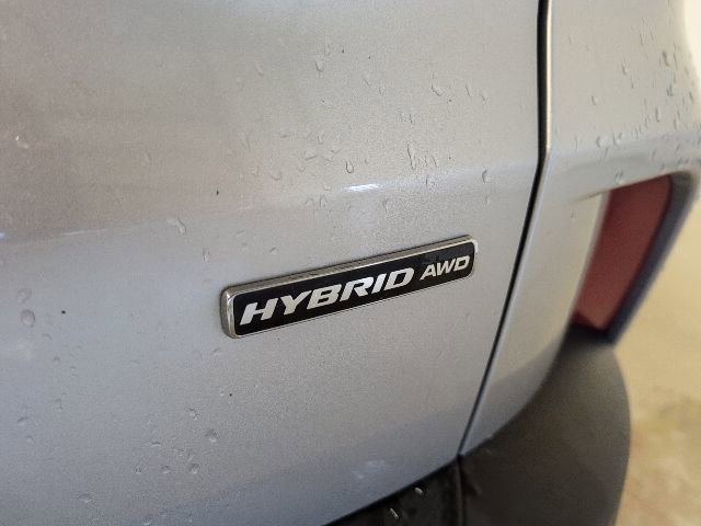 Certified 2020 Ford Escape Titanium AWD/4WD image 33