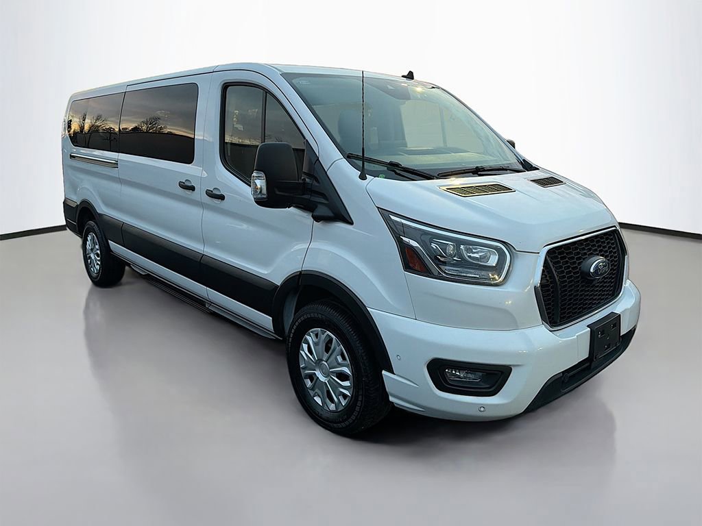 Used 2023 Ford Transit 350 XLT image 2