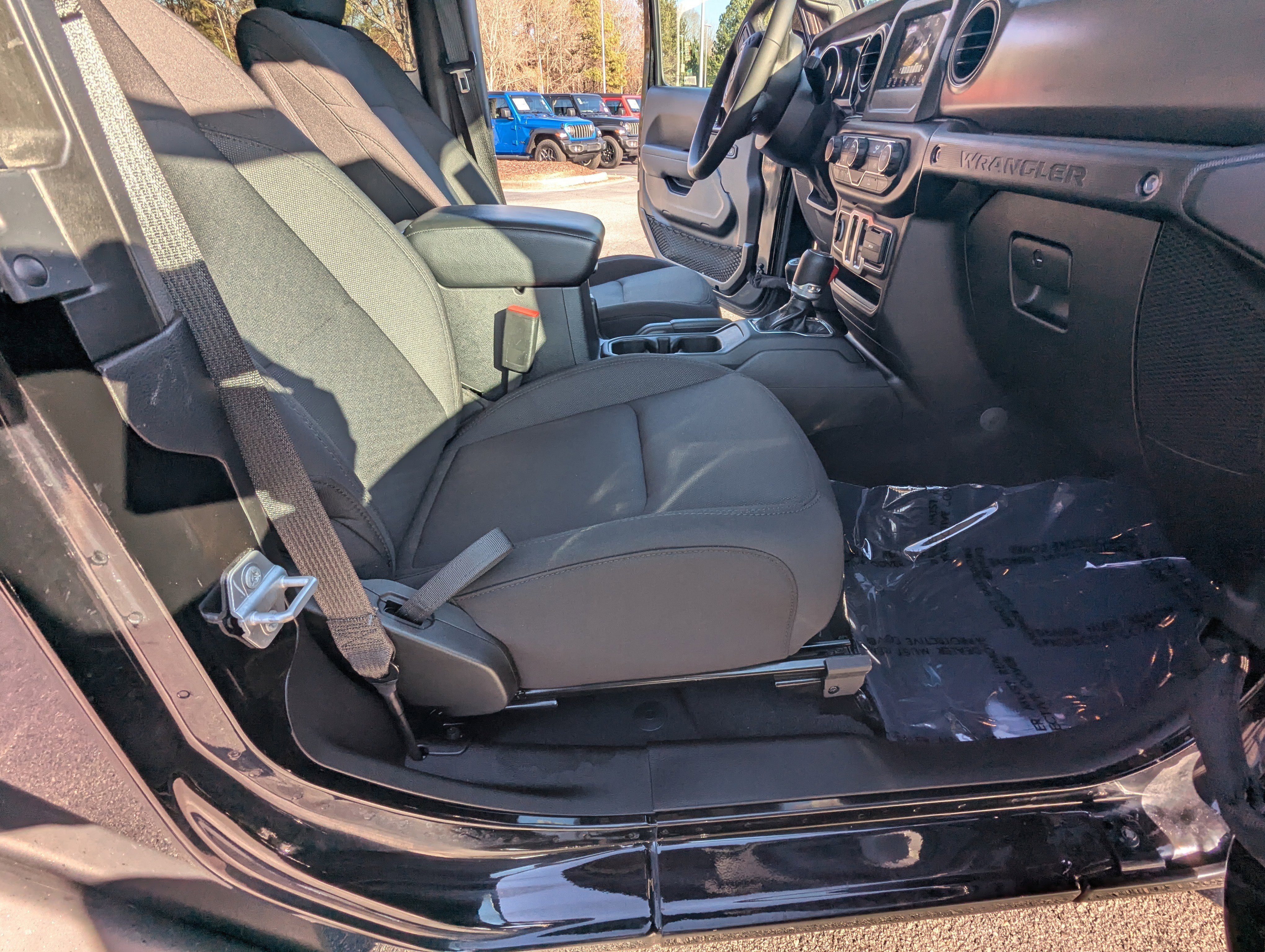 Used 2023 Jeep Wrangler Sport S image 11