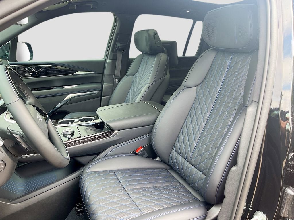 New 2025 Cadillac Escalade IQ Luxury 1 AWD/4WD image 22